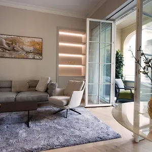 https://luxury-home-2-raum-apartment-an-der-frauenkirche.dresdenhotels.net